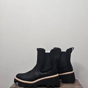 Dolce Vita Women's Vandi Mixed Media Chelsea Boots Size 6 Black NWT